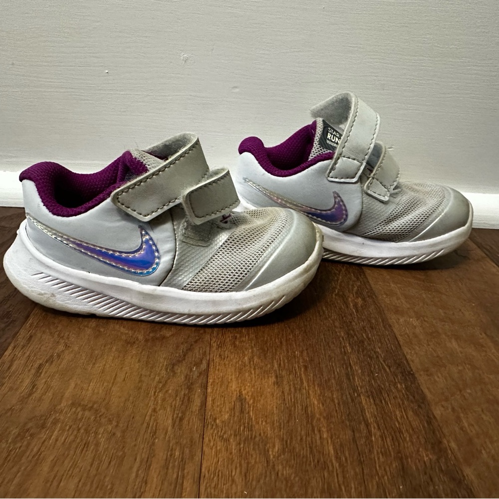 Nike Toddler Girl Star Runner Size 5